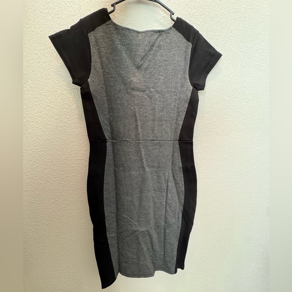 Ruby Ribbon Rita Panel Dress - Picture 2 of 6